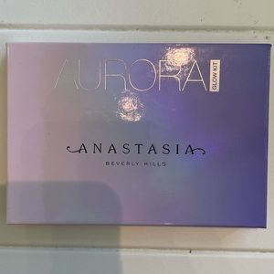 Anastasia Beverly Hills Aurora Glow Kit